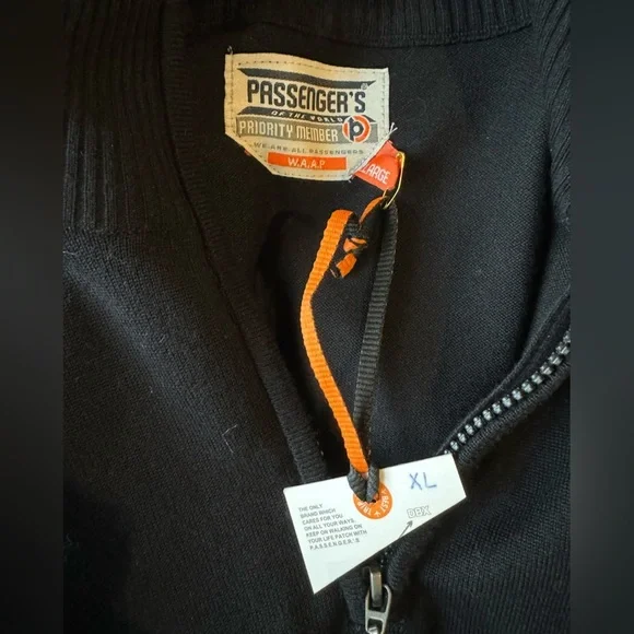 🆕 Passenger’s Black Pullover Sweater, XL - Picture 3 of 6